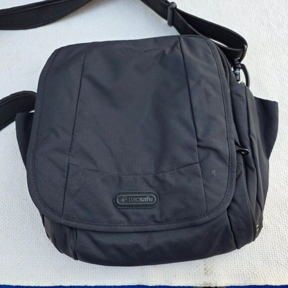 Pacsafe Handbags - Pacsafe metrosafe 200 GII antitheft